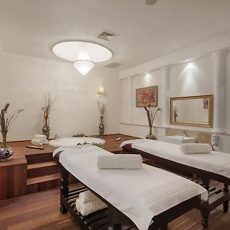 Hotel Saphir & 5*